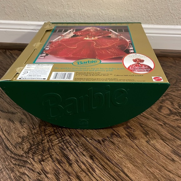 Special edition 1993 Holiday Barbie, new in box - Picture 6 of 6